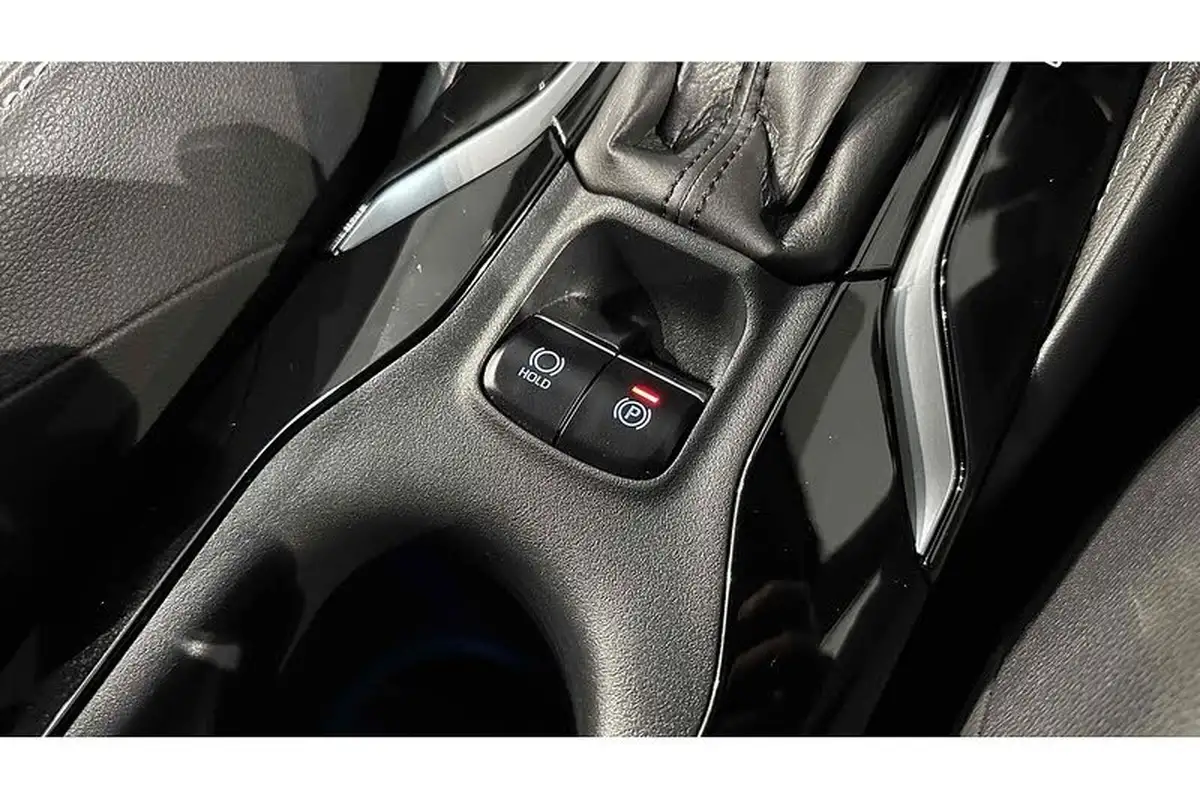 2021-toyota-corolla-18-vvt-i-design-trk-touring-sports-5d-big-30