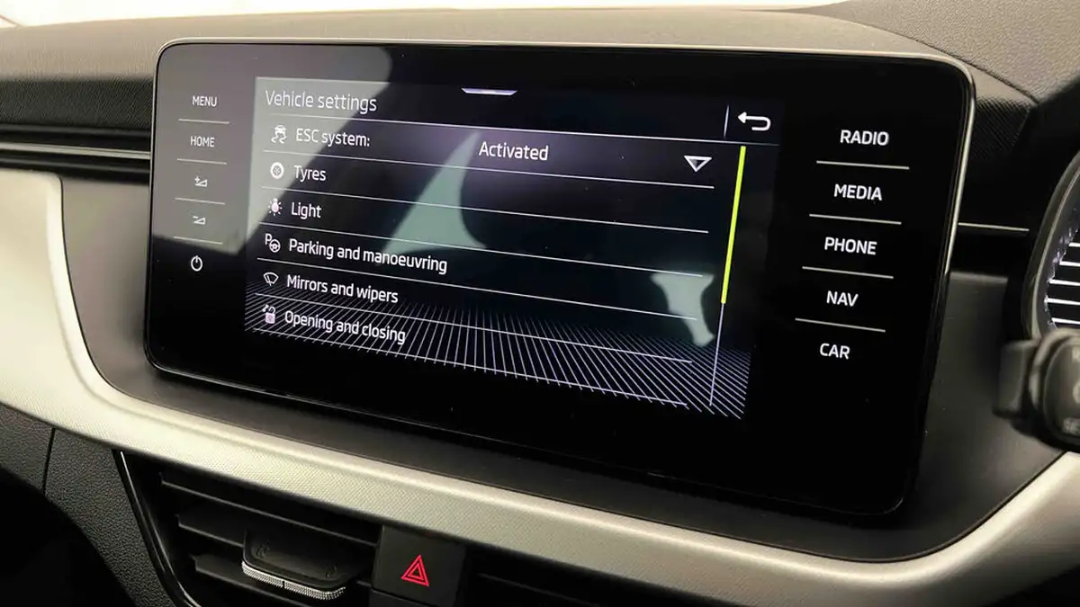 2021-skoda-kamiq-10-tsi-se-l-109ps-dsg-big-44