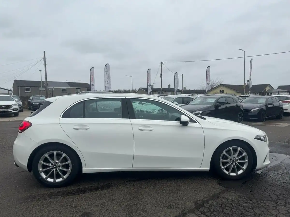 2019-mercedes-benz-a-class-15d-a180d-sport-hatchback-5d-7g-dct-big-6