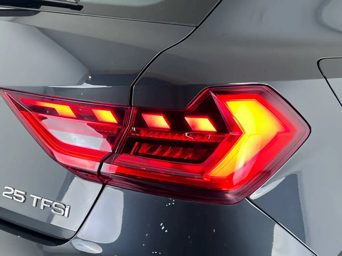 2022-audi-a1-10-25-tfsi-sport-big-7