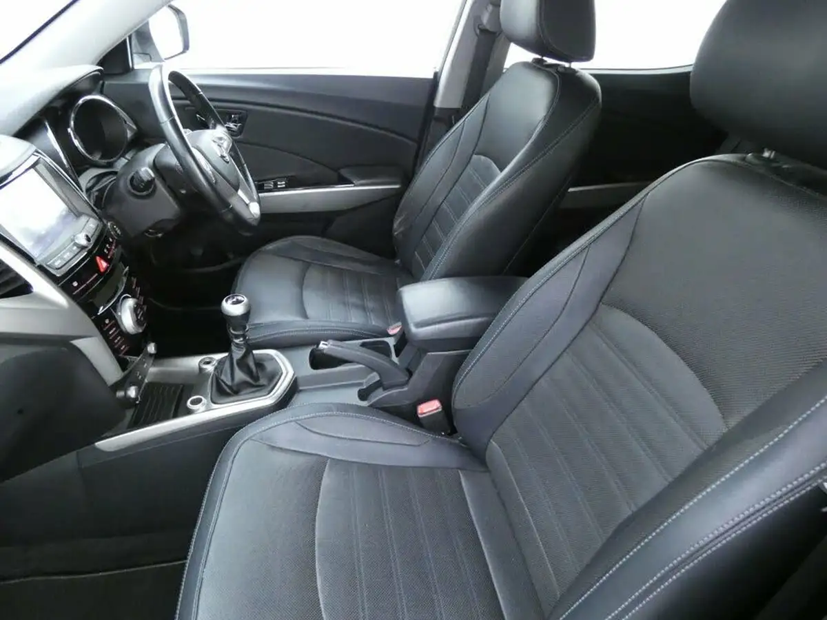 2016-kgm-ssangyong-tivoli-16-elx-big-19