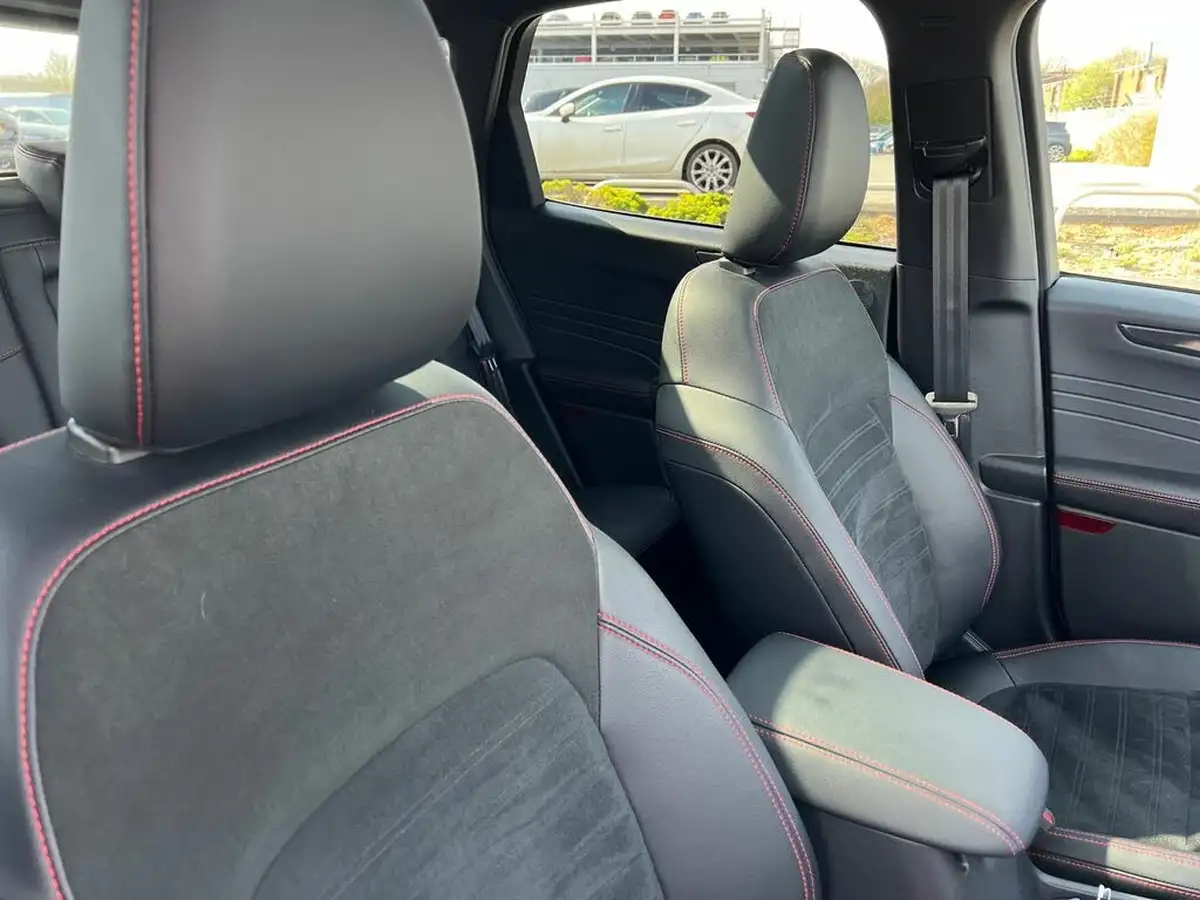 2024-ford-kuga-25t-graphite-tech-edition-190ps-fhev-big-11