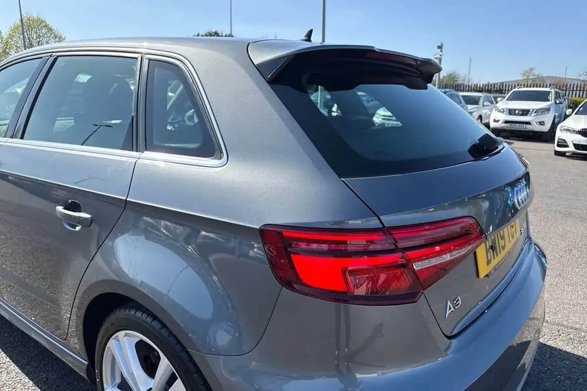 2019-audi-a3-16-30-tdi-s-line-sportback-5d-big-30