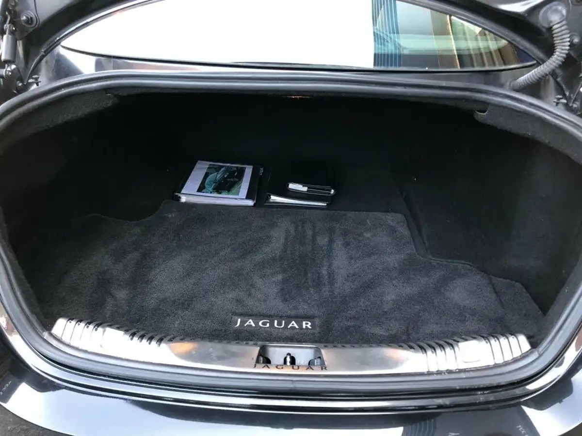 2015-jaguar-xf-22td-luxury-163ps-saloon-4d-big-18