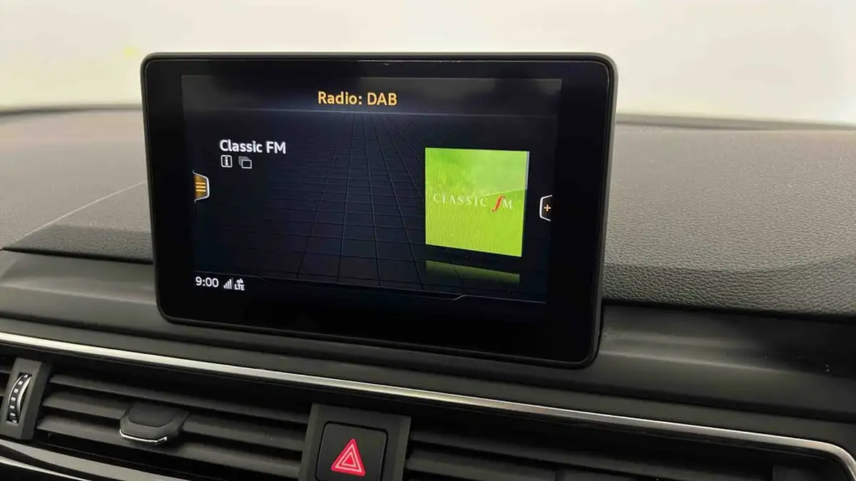2019-audi-a4-20-35-tfsi-black-edition-s-tronic-big-41