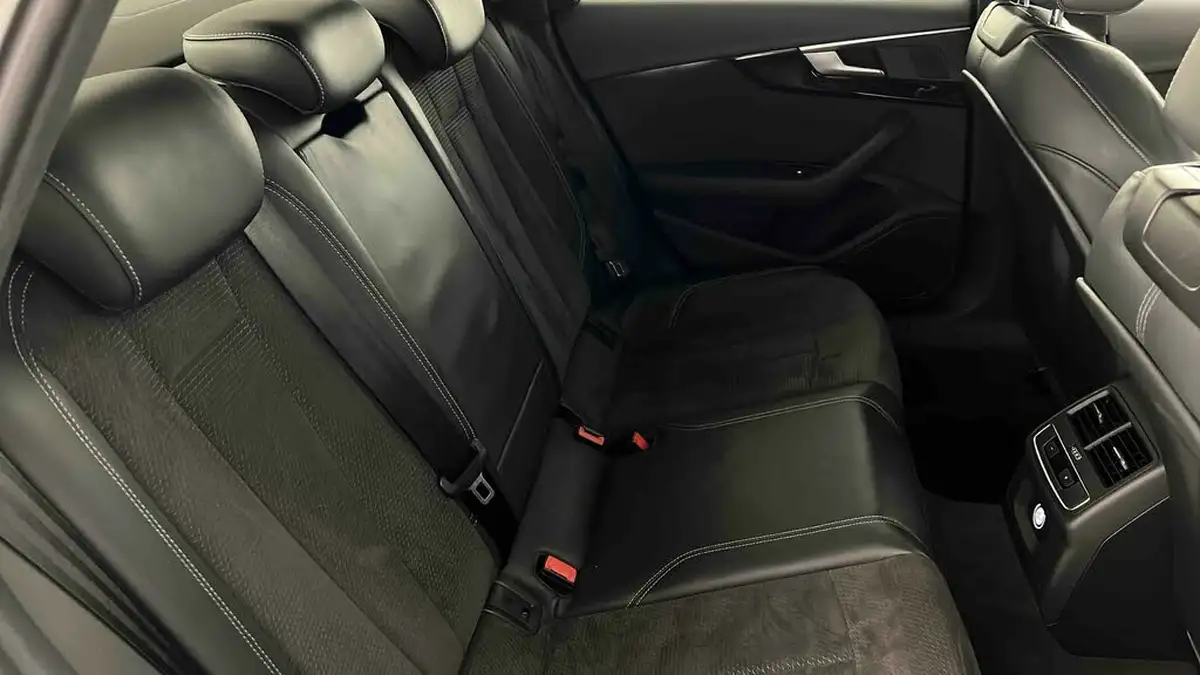 2019-audi-a4-20-35-tfsi-black-edition-s-tronic-big-13