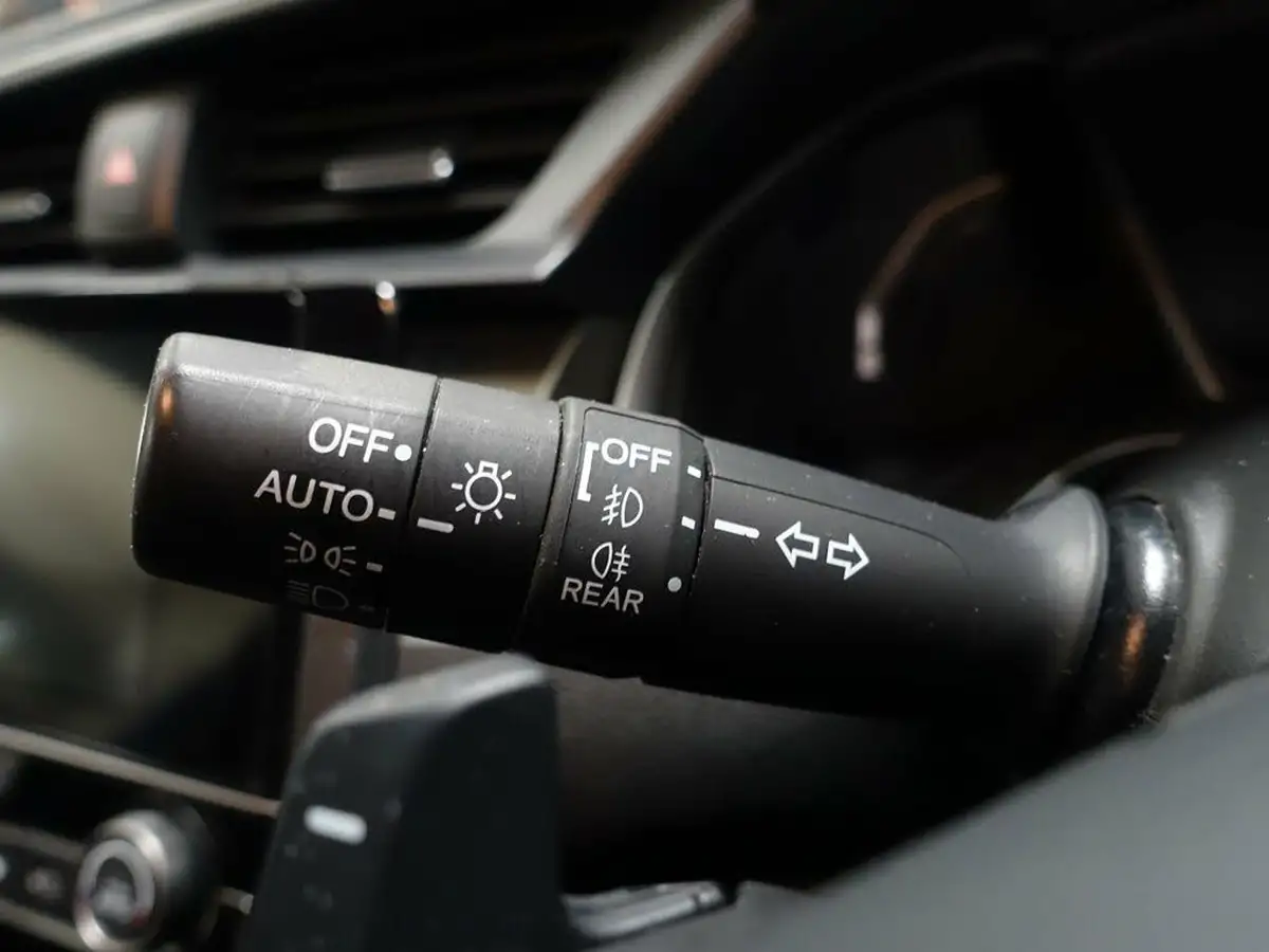2019-honda-civic-10-vtec-turbo-sr-hatchback-5d-cvt-big-19
