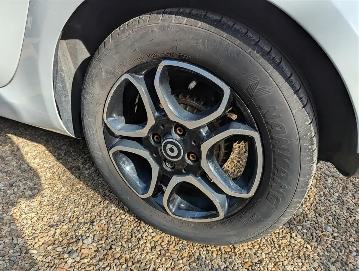 2019-smart-fortwo-10-prime-coupe-twinamic-big-33