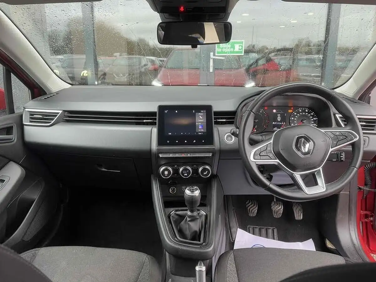 2022-renault-clio-10-tce-iconic-edition-big-37