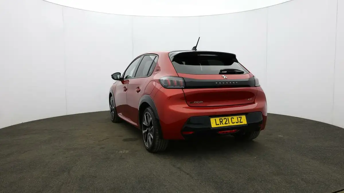 2021-peugeot-208-e-gt-premium-big-25