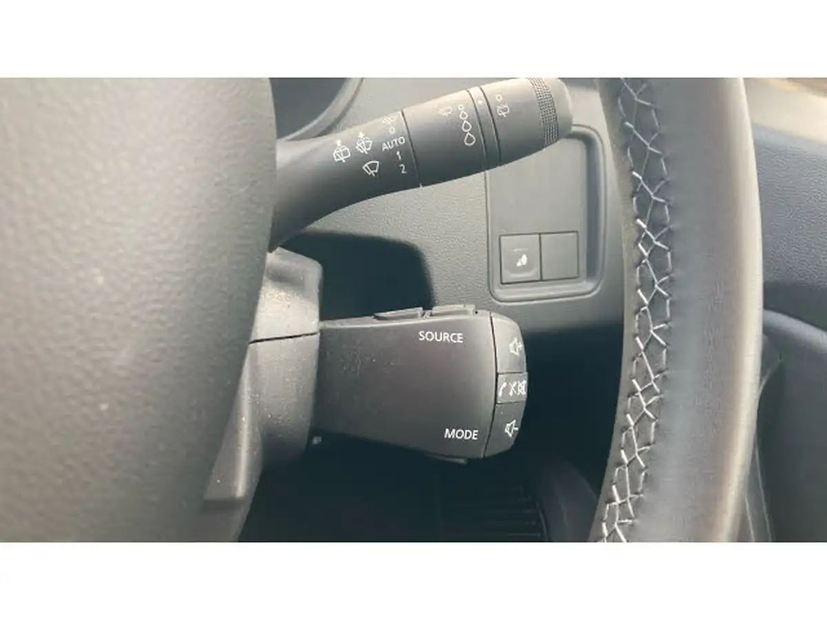 2023-dacia-duster-13-tce-journey-150bhp-edc-big-26