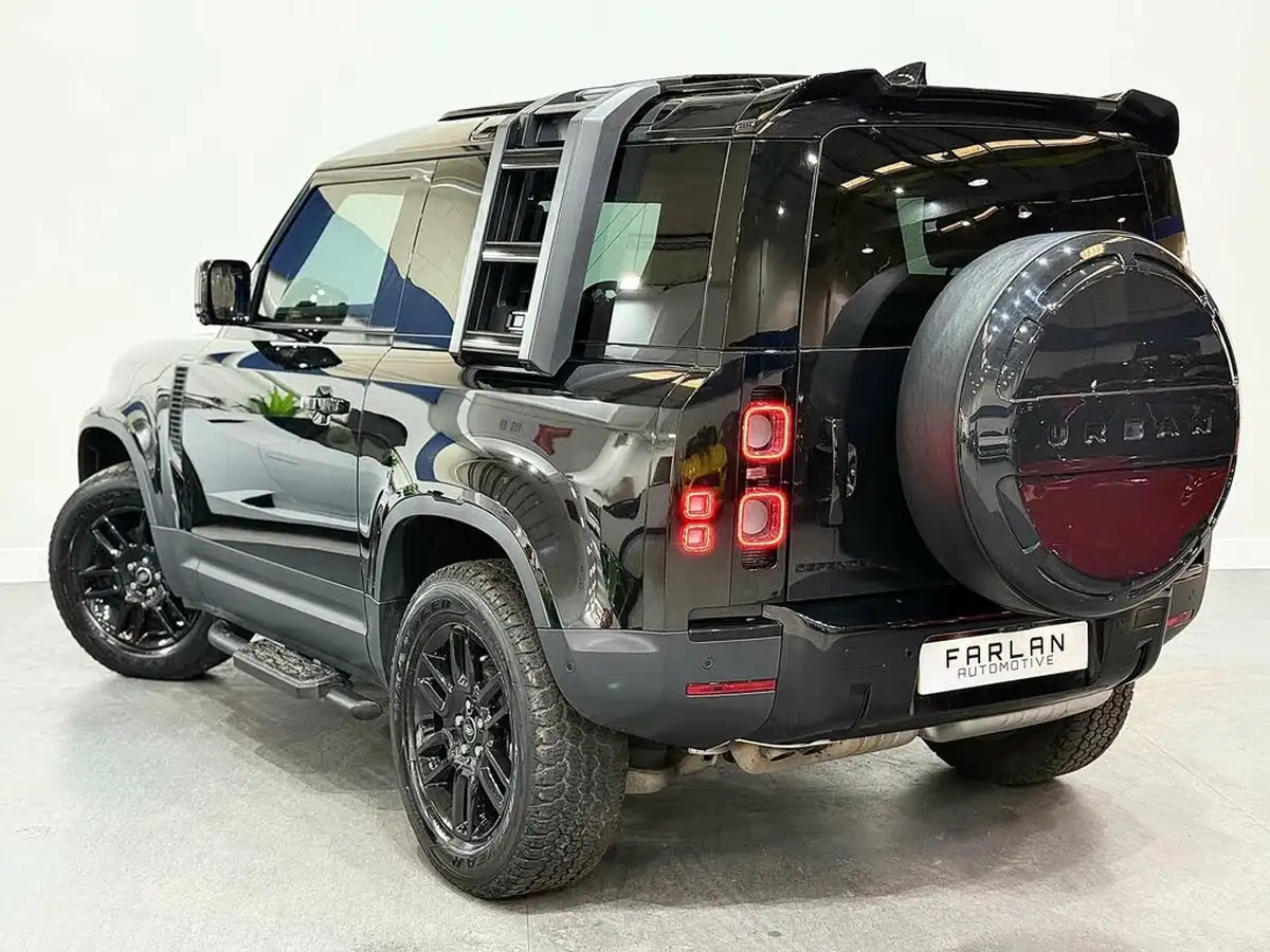 2022-land-rover-90-defender-30-d250-hse-big-23