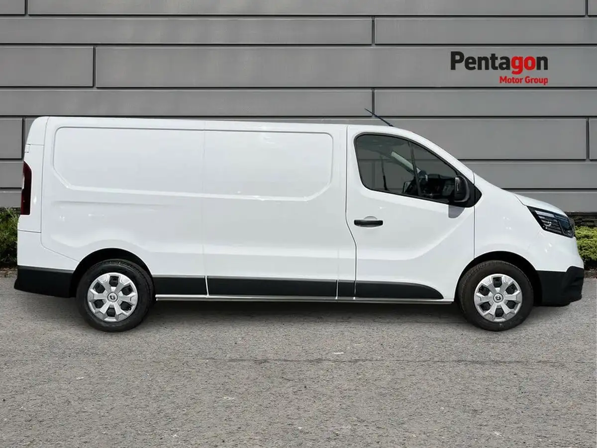 2024-renault-trafic-20dci-ll30-130-advance-panel-big-10