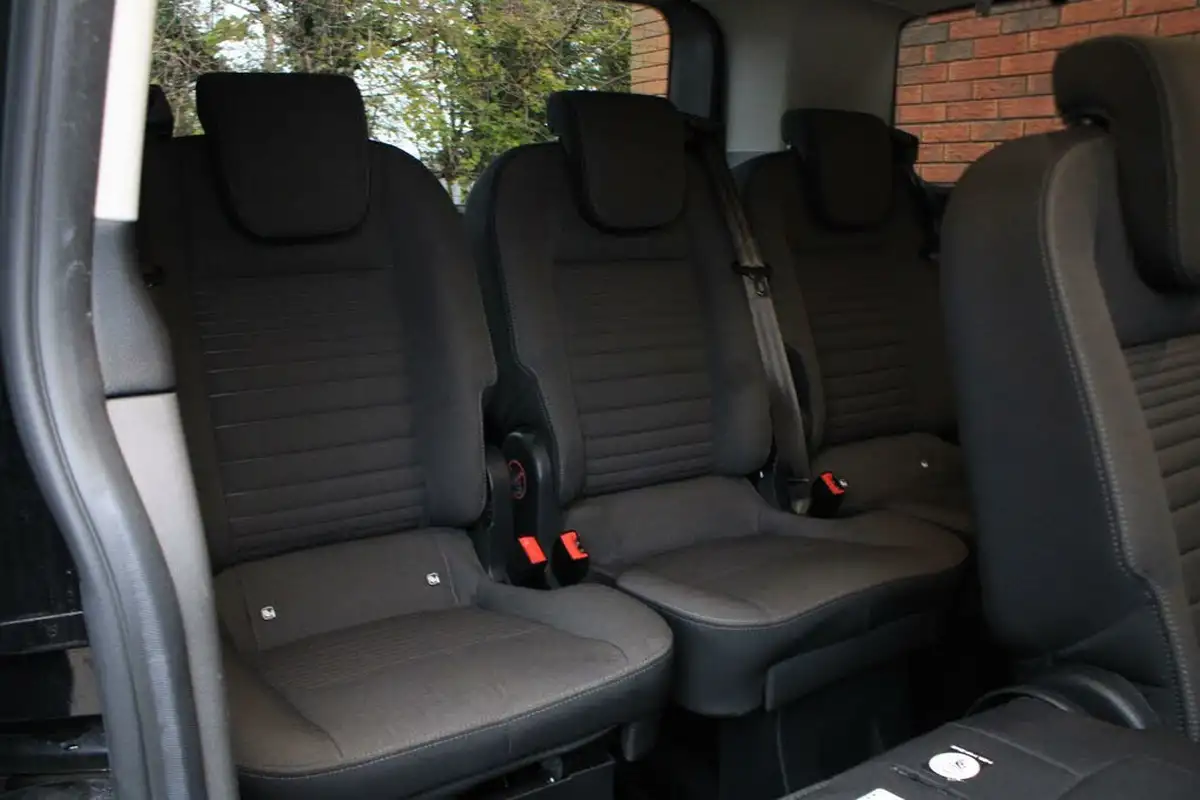 2021-ford-tourneo-custom-20tdci-320-l1-zetec-130pseu6dt-auto-big-10