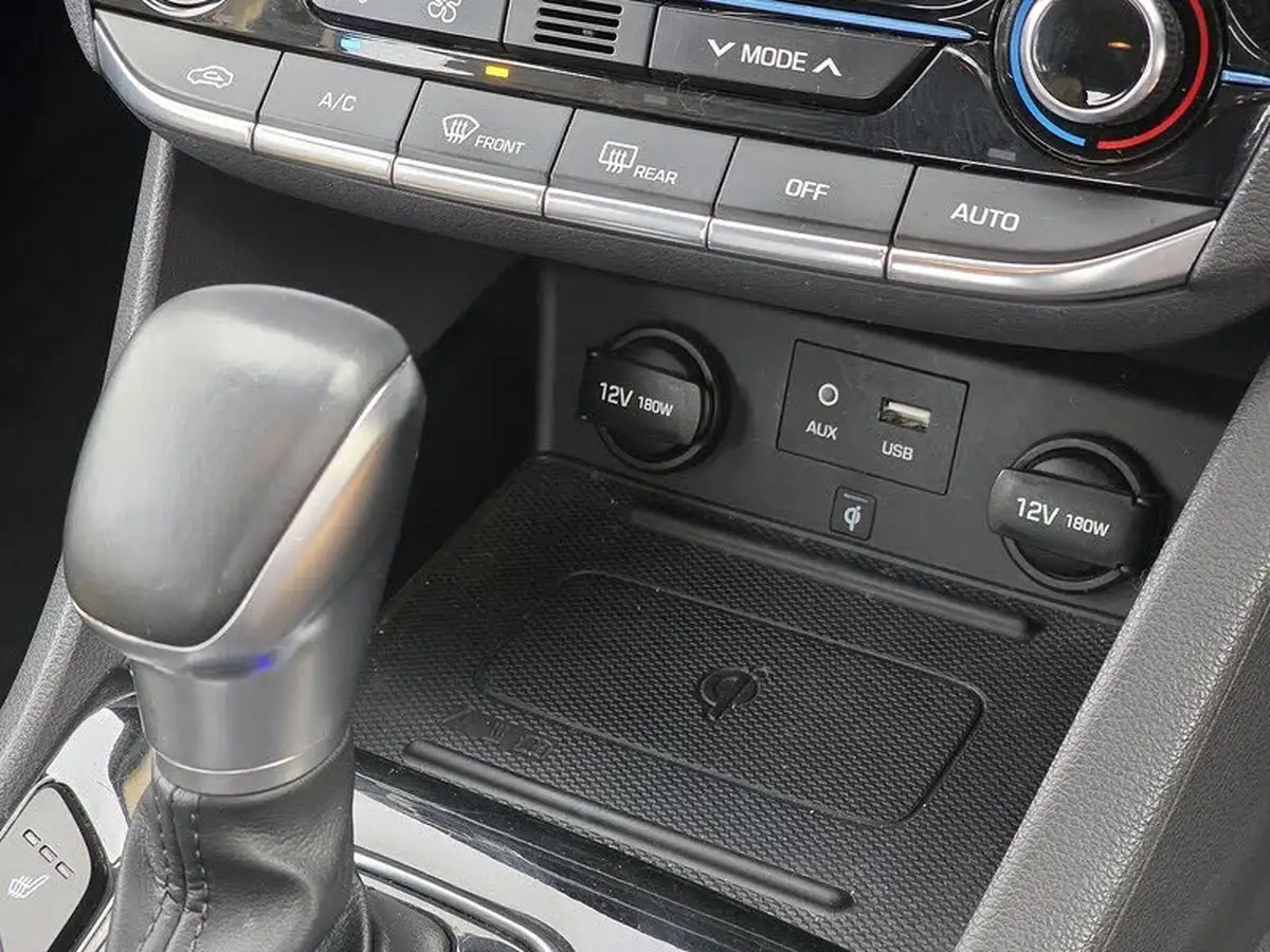 2018-hyundai-ioniq-16-gdi-premium-hybrid-big-18