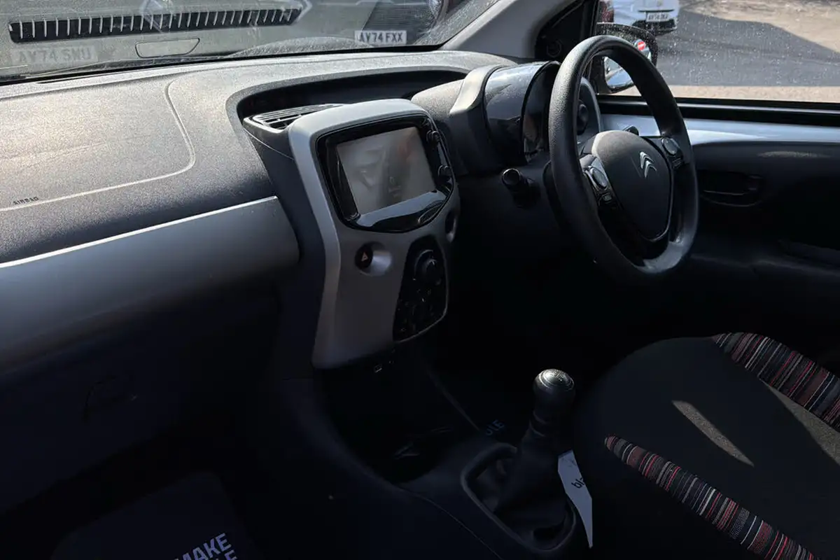 2016-citroen-c1-12-puretech-feel-81ps-5d-big-9