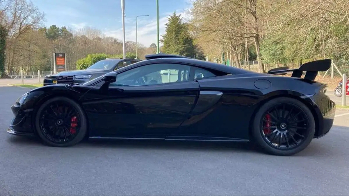 2021-mclaren-620r-38-big-29