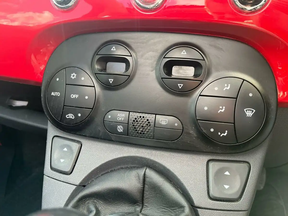2014-fiat-500c-09-lounge-twinair-105bhp-ss-big-16