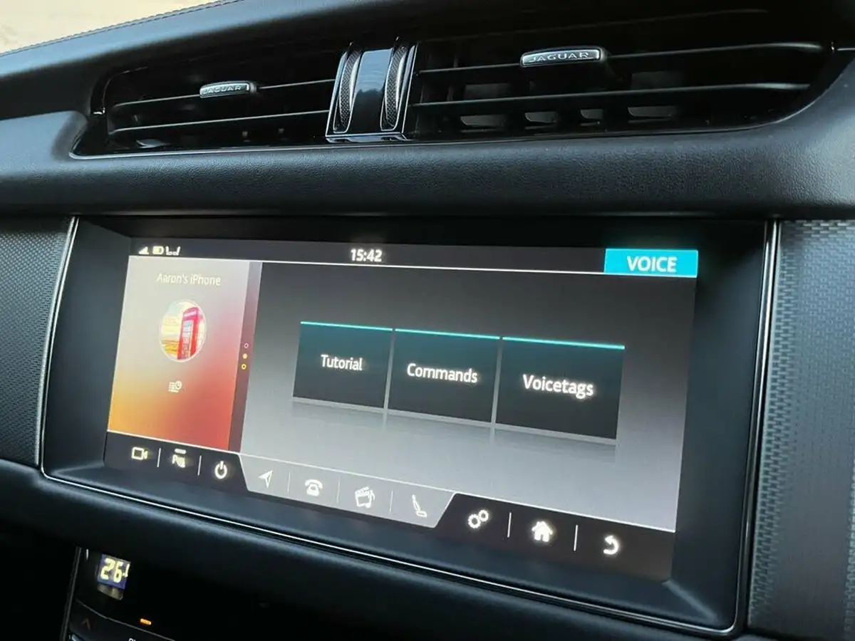 2019-jaguar-xf-20i-portfolio-249ps-ss-sportbrake-5d-big-34
