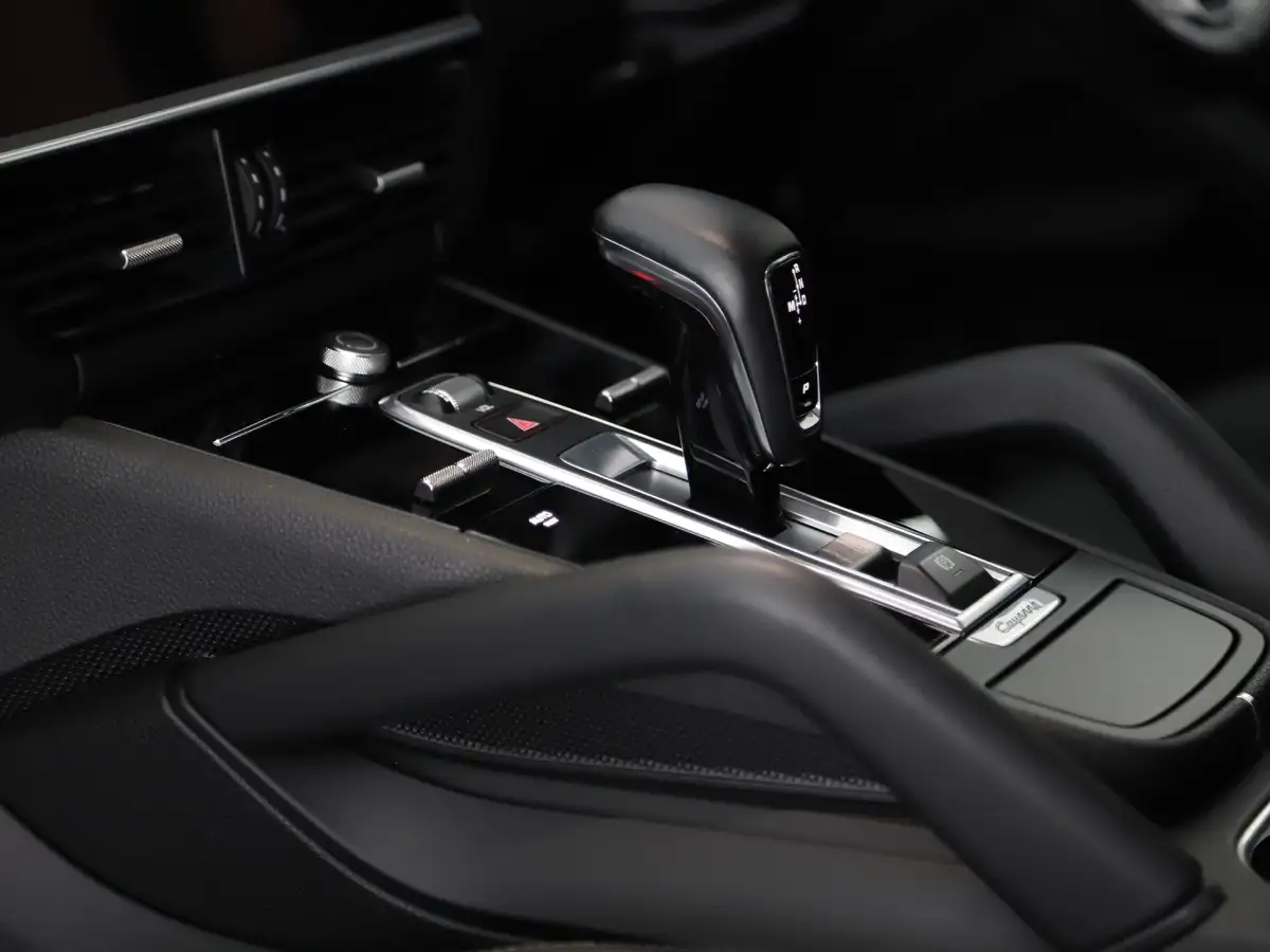 2022-porsche-cayenne-30-v6-platinum-edition-coupe-big-30