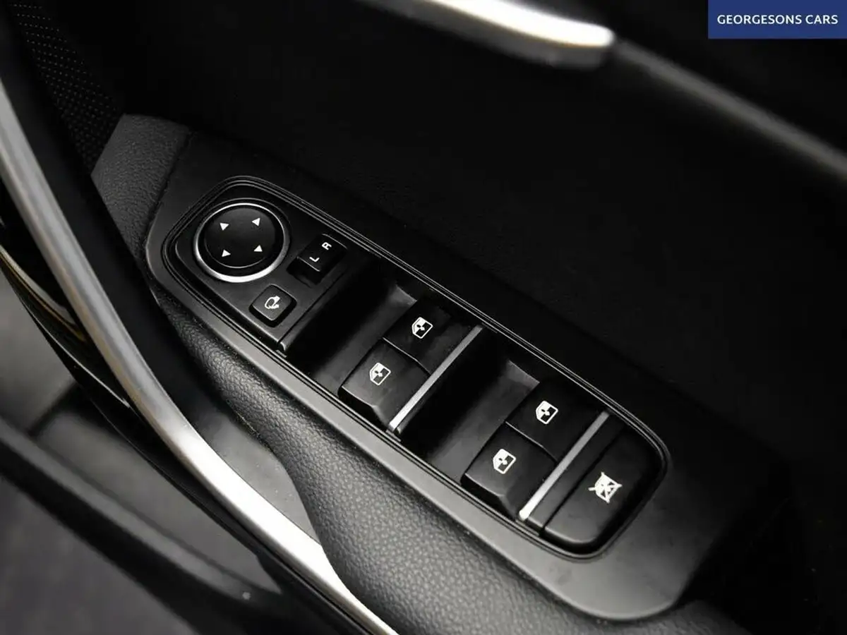 2022-kia-xceed-16-gdi-4-big-25