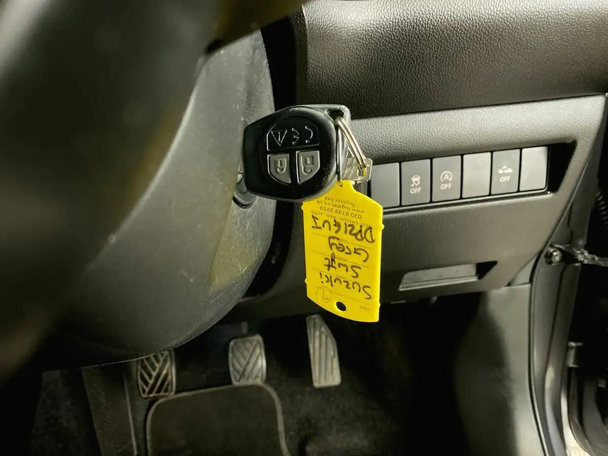 2021-suzuki-swift-12-dualjet-sz-l-big-32