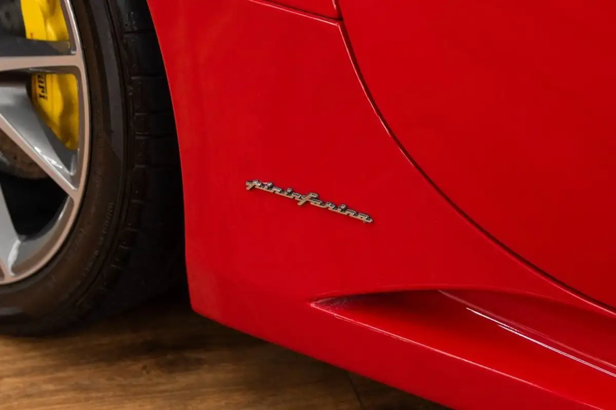 2012-ferrari-california-43-big-19