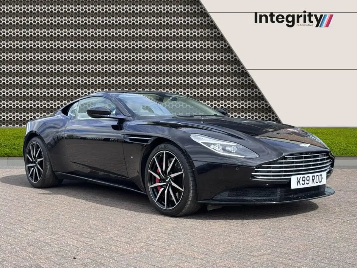 2017-aston-martin-db11-52-v12-launch-edition-big-8
