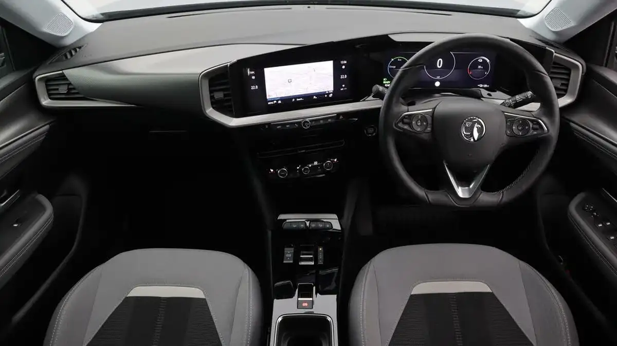 2022-vauxhall-mokka-e-elite-premium-big-13