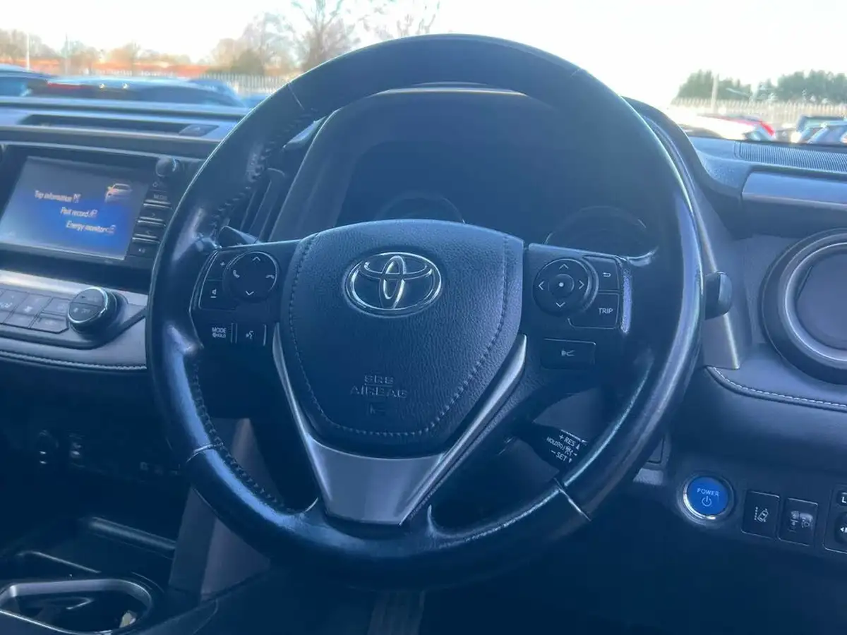 2018-toyota-rav4-25-vvt-i-icon-tech-big-15