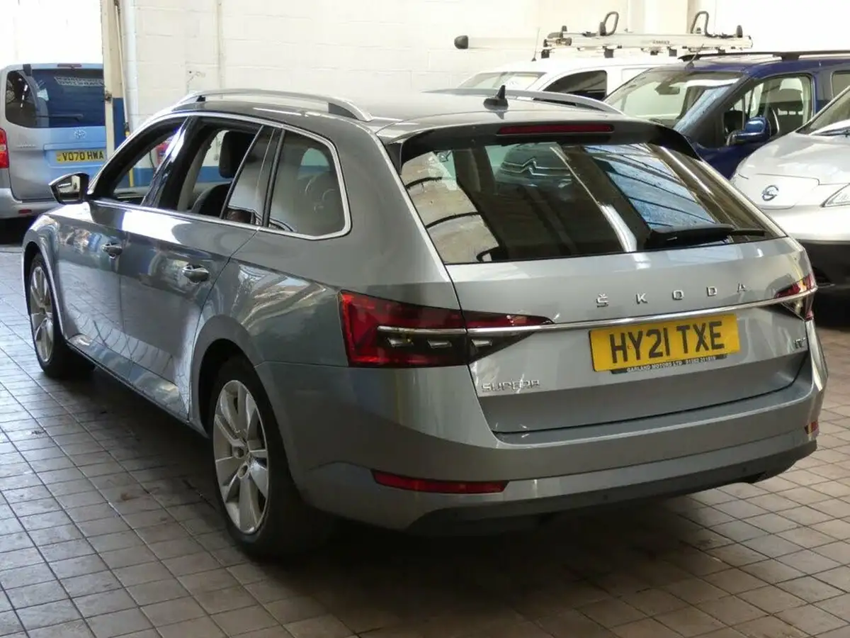 2021-skoda-superb-14-tsi-se-l-estate-big-9