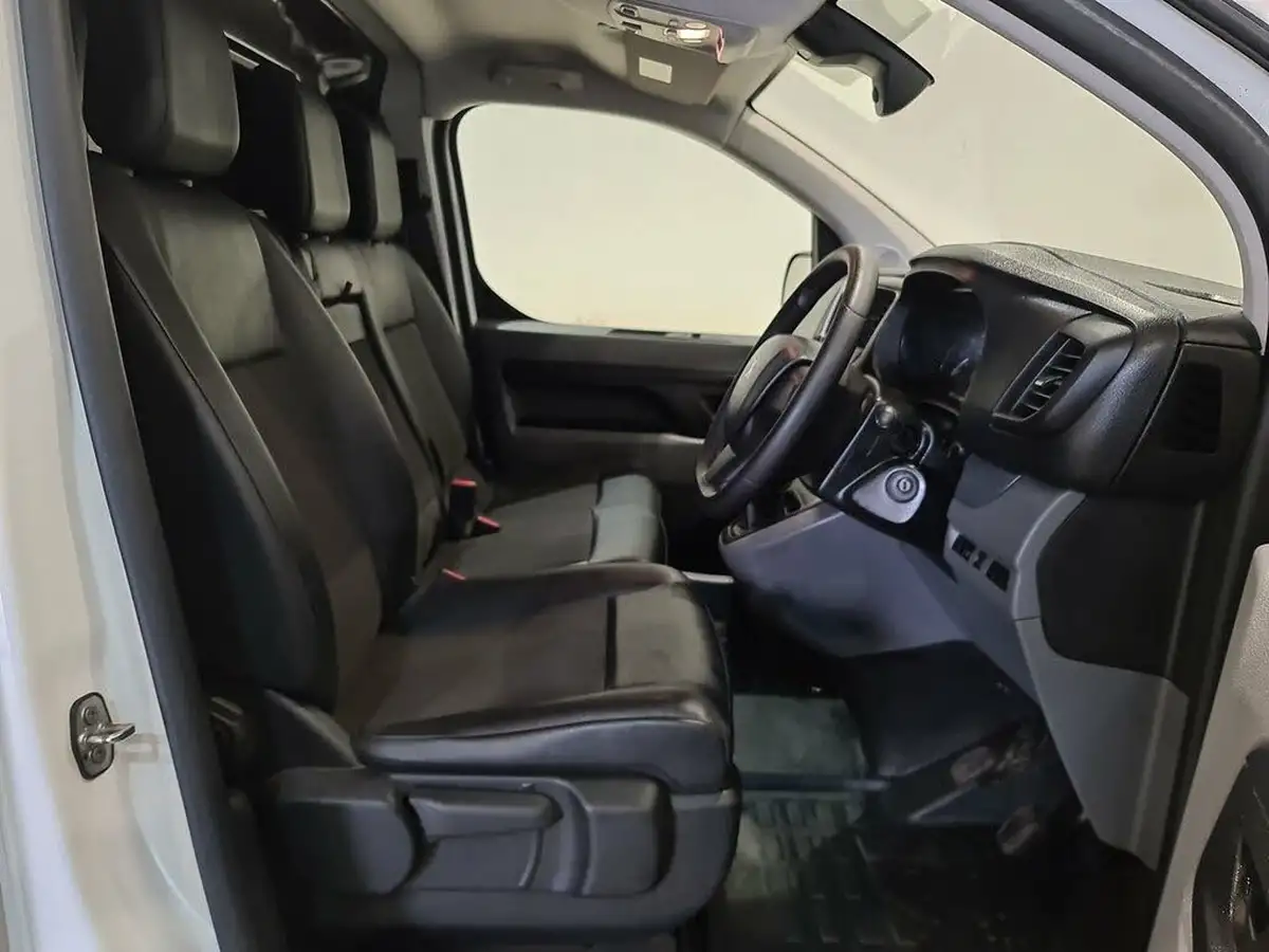 2022-peugeot-expert-15-bluehdi-professional-premium-compact-1000-big-23