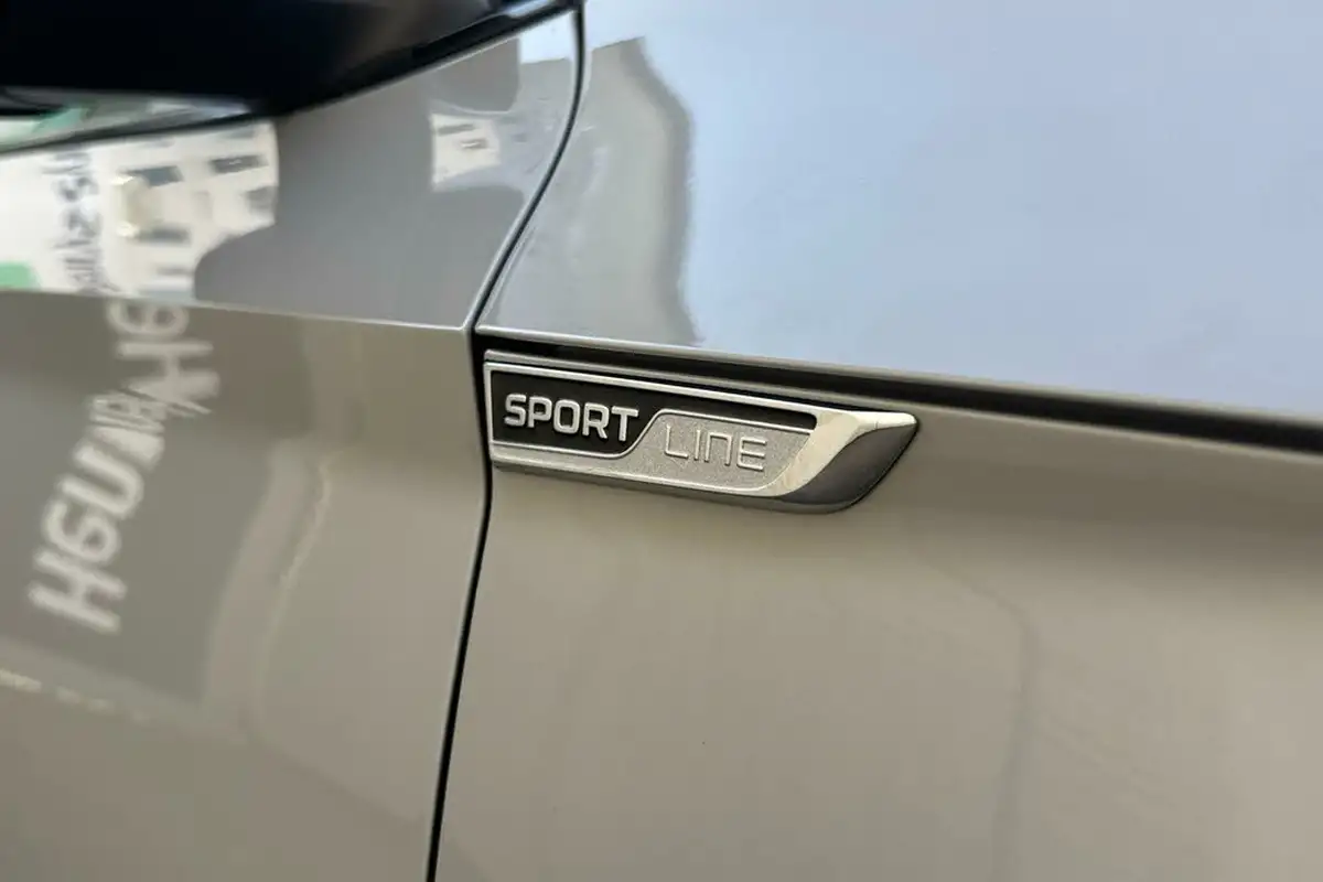 2019-skoda-superb-15-tsi-sportline-plus-estate-dsg-big-8