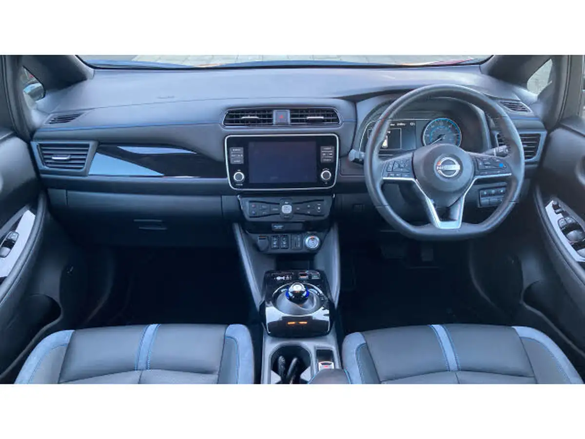 2023-nissan-leaf-e-tekna-39kwh-big-9