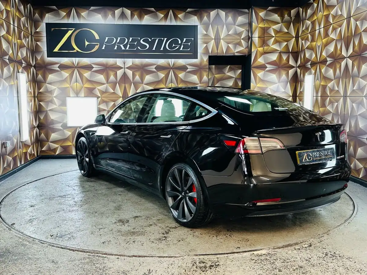2019-tesla-model-3-e-4x4-performance-pack-big-30