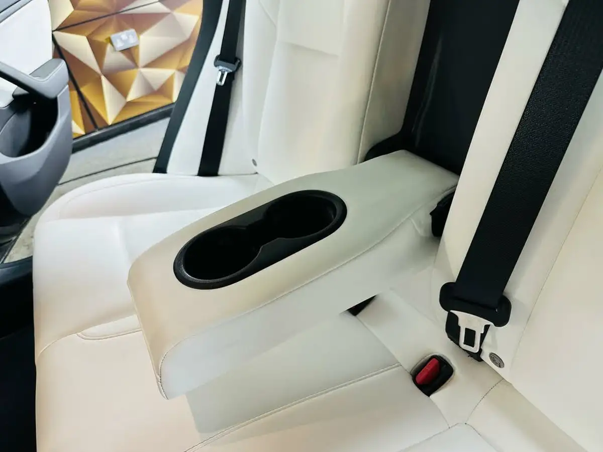 2019-tesla-model-3-e-4x4-performance-pack-big-78