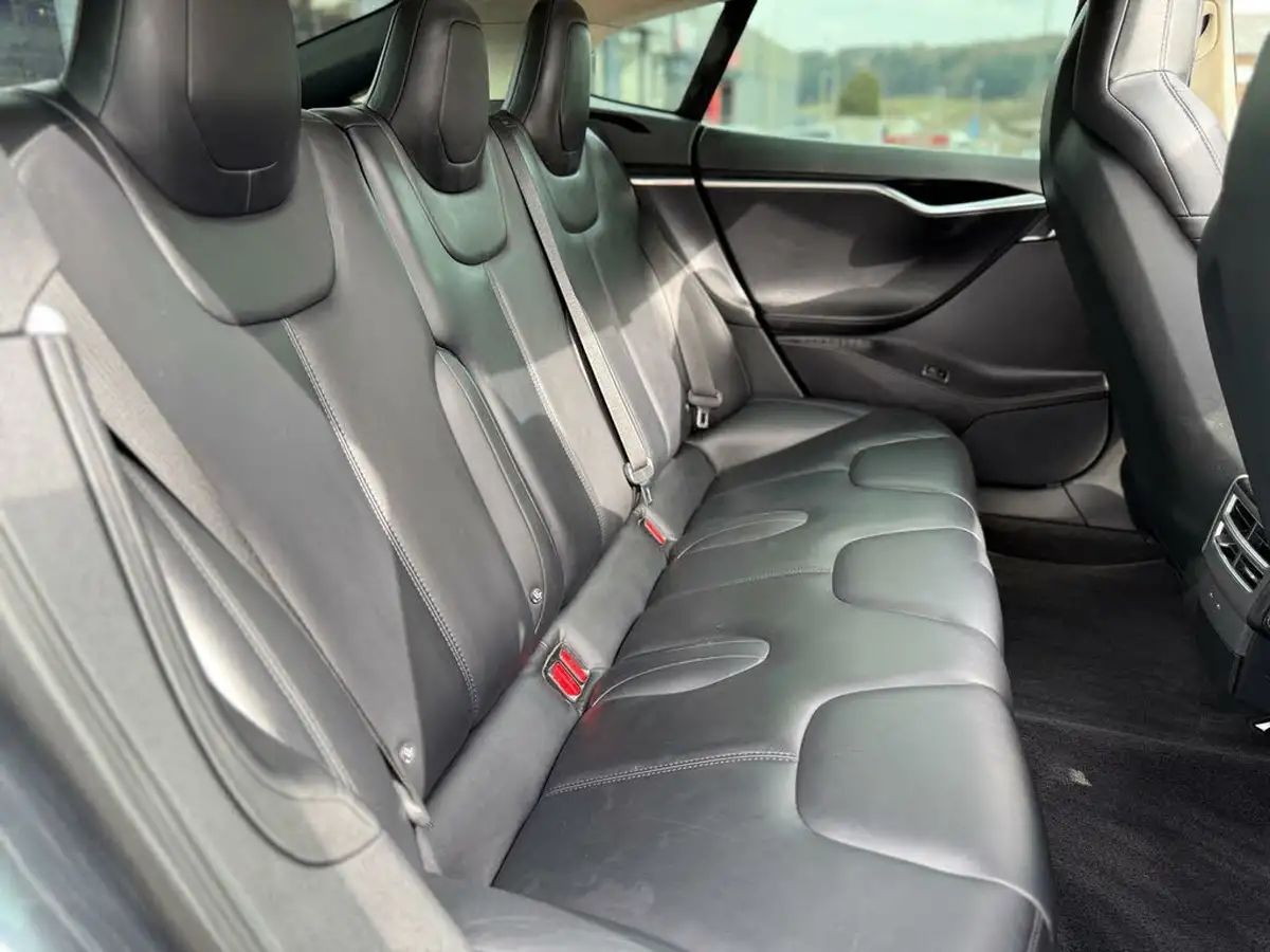 2016-tesla-model-s-e-90d-executive-edition-big-18