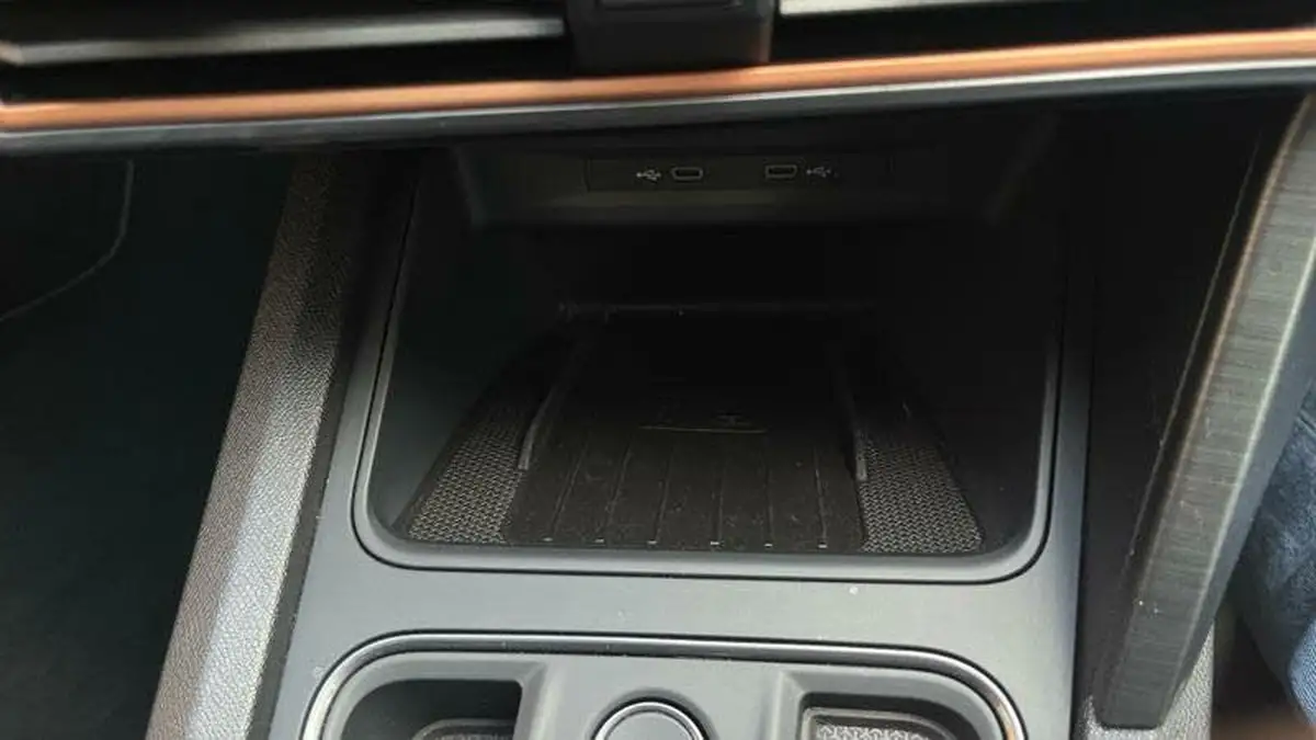 2021-cupra-formentor-20-tsi-vz-edition-big-18
