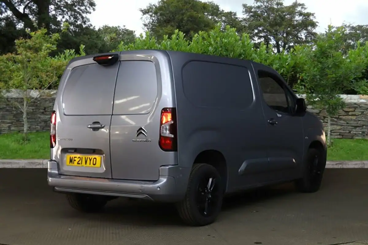 2021-citroen-berlingo-15bluehdi-1000-driver-100pseu6dt-e-ss-big-8