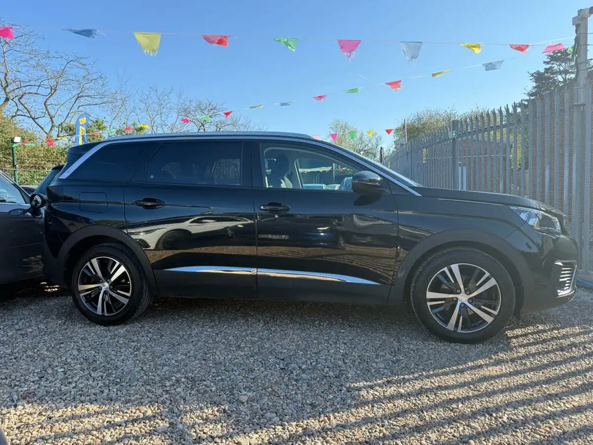 2020-peugeot-5008-suv-12-puretech-allure-eat8-big-11