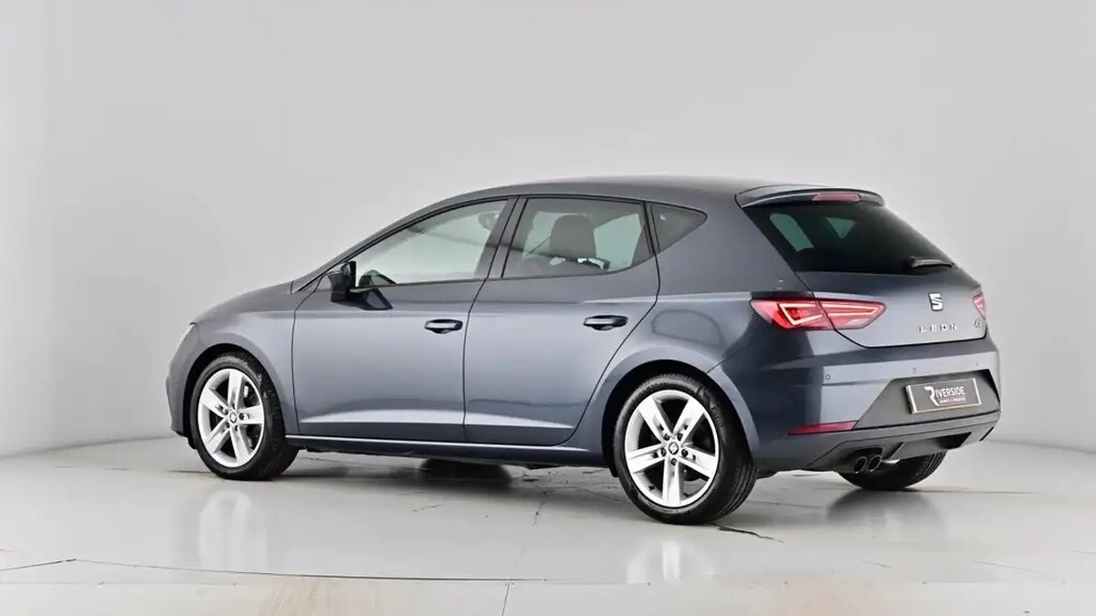2019-seat-leon-20-tsi-fr-hatchback-big-66
