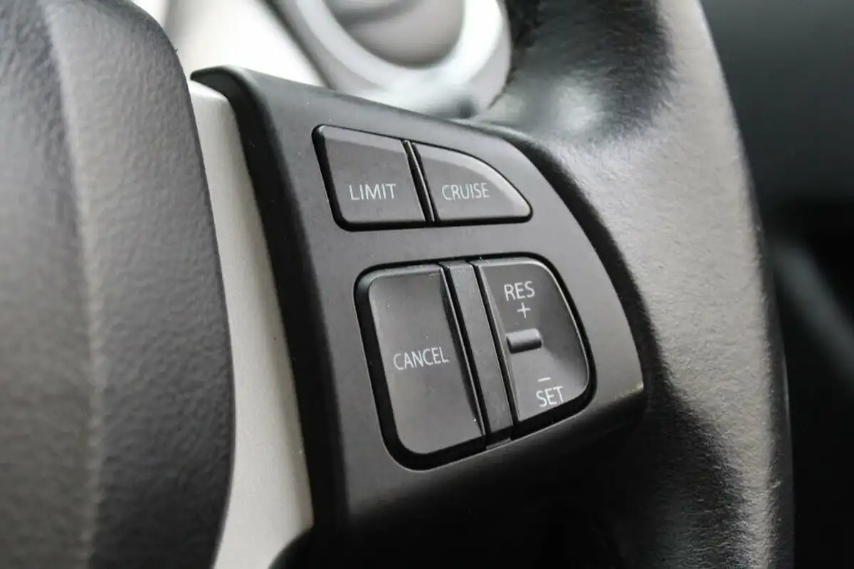 2018-suzuki-vitara-16-sz-t-big-33