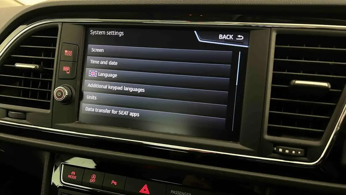 2019-seat-leon-20-tsi-fr-hatchback-big-42