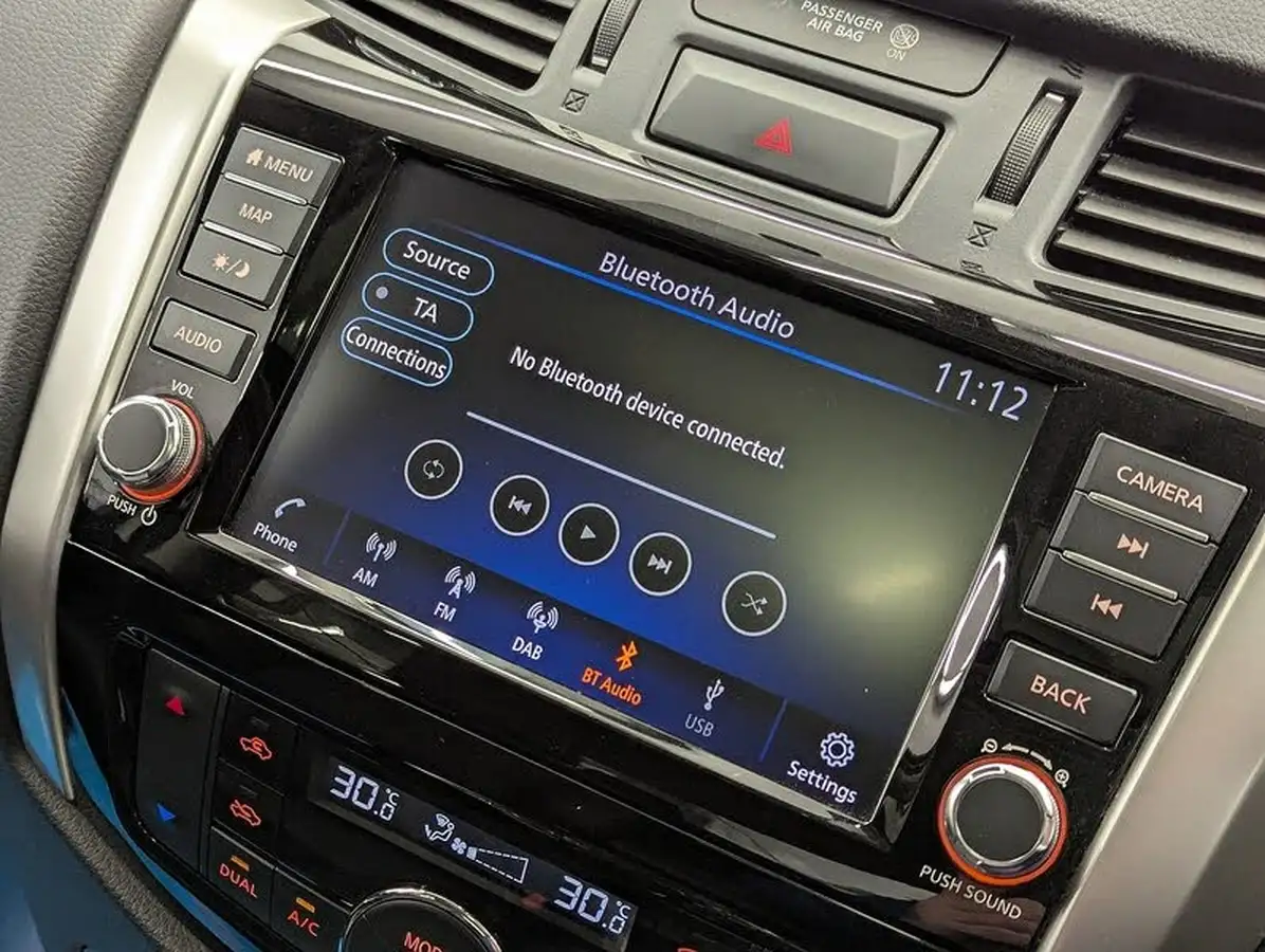 2020-nissan-navara-23dci-tt-n-guard-8-navileathersunroof-auto-big-28