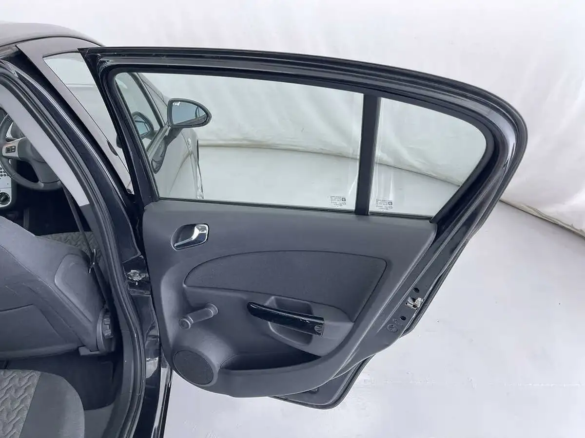 2013-vauxhall-corsa-12-energy-16v-5d-big-20