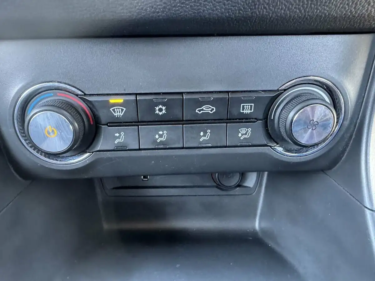 2020-mg-zs-suv-15-vti-tech-exclusive-106ps-big-49