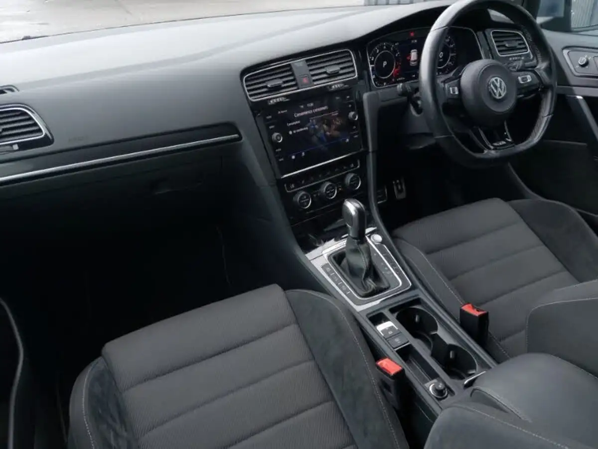 2020-volkswagen-golf-20-tsi-r-300ps-hatchback-5d-big-16