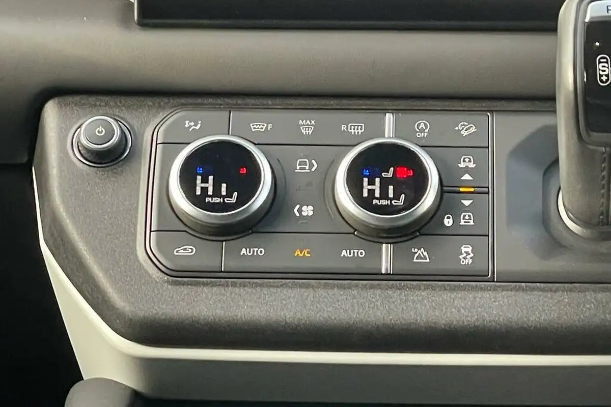 2023-land-rover-110-defender-30-d300-hard-top-x-dynamic-hse-110-big-14