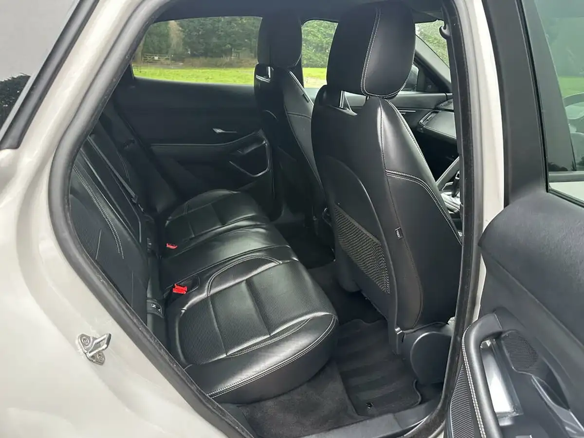 2019-jaguar-e-pace-20-i4d-r-dynamic-hse-180ps-big-11