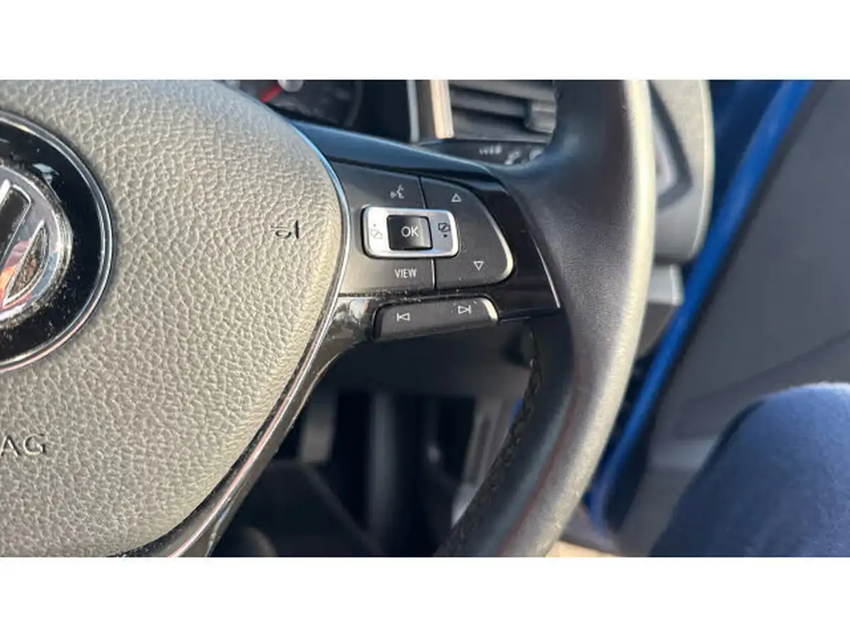 2019-volkswagen-t-roc-15-tsi-se-dsg-big-17